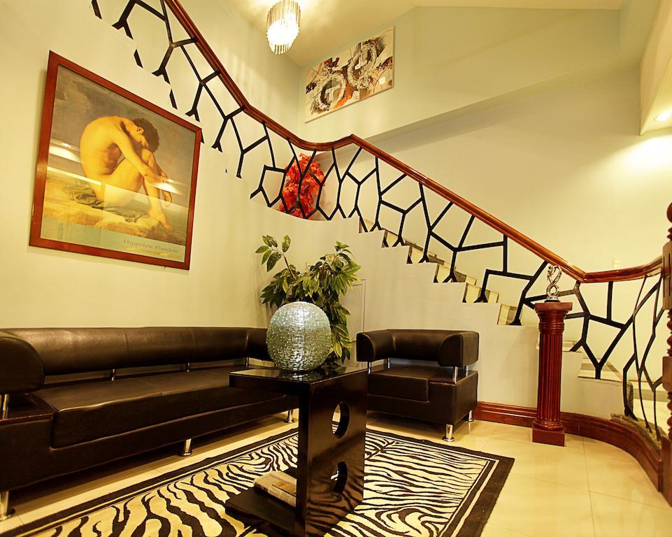 Holiday Plaza Hotel Tuguegarao City Exterior photo