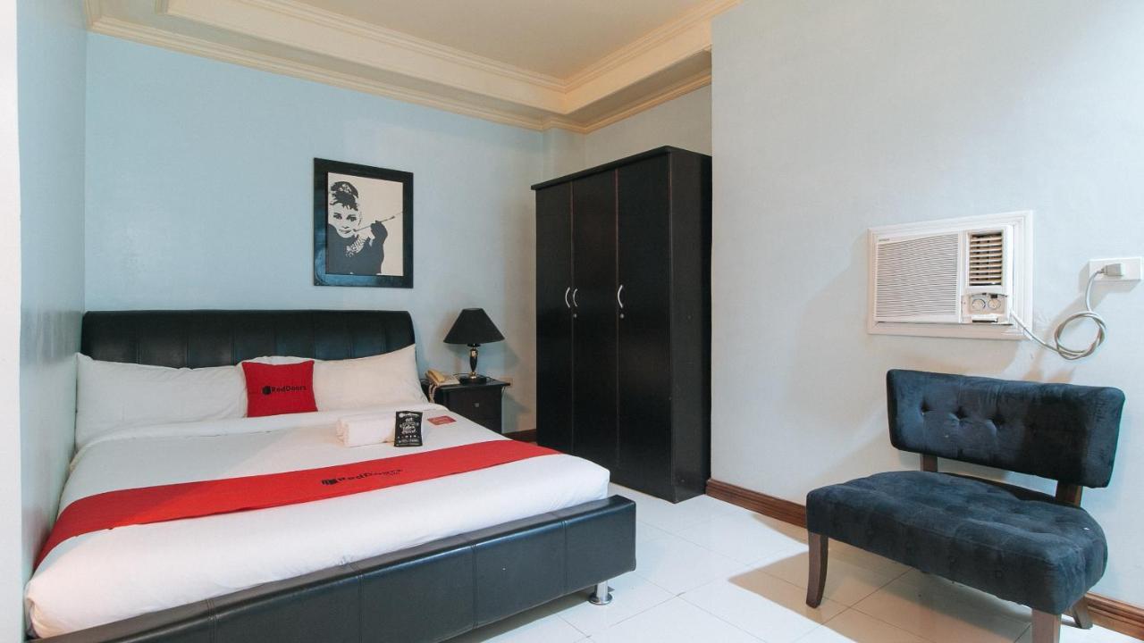Holiday Plaza Hotel Tuguegarao City Exterior photo