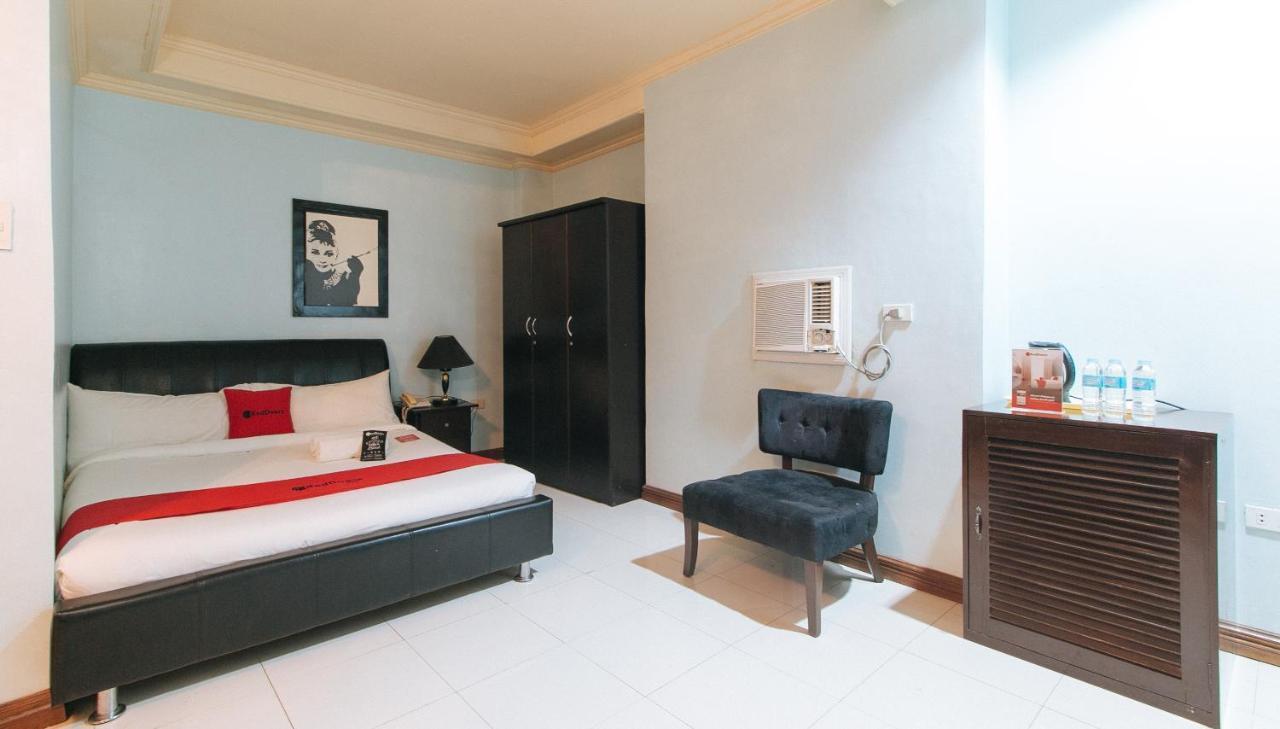 Holiday Plaza Hotel Tuguegarao City Exterior photo