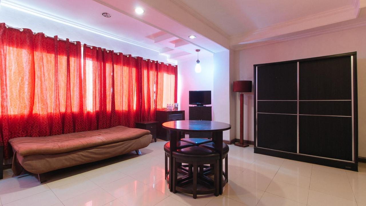 Holiday Plaza Hotel Tuguegarao City Exterior photo