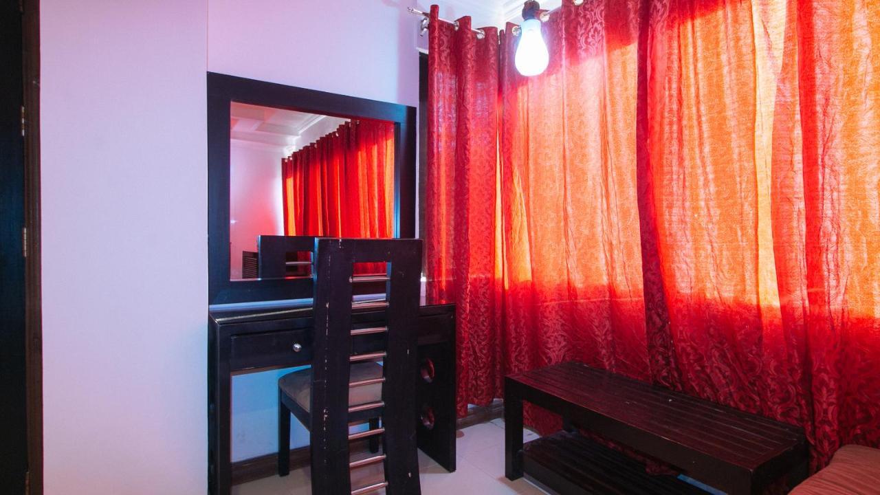 Holiday Plaza Hotel Tuguegarao City Exterior photo